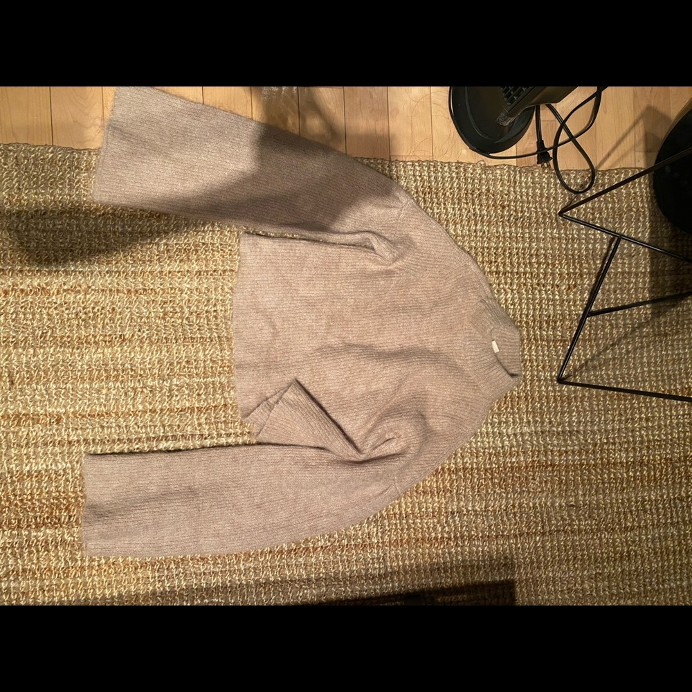 HM alpaca wool cropped sweater